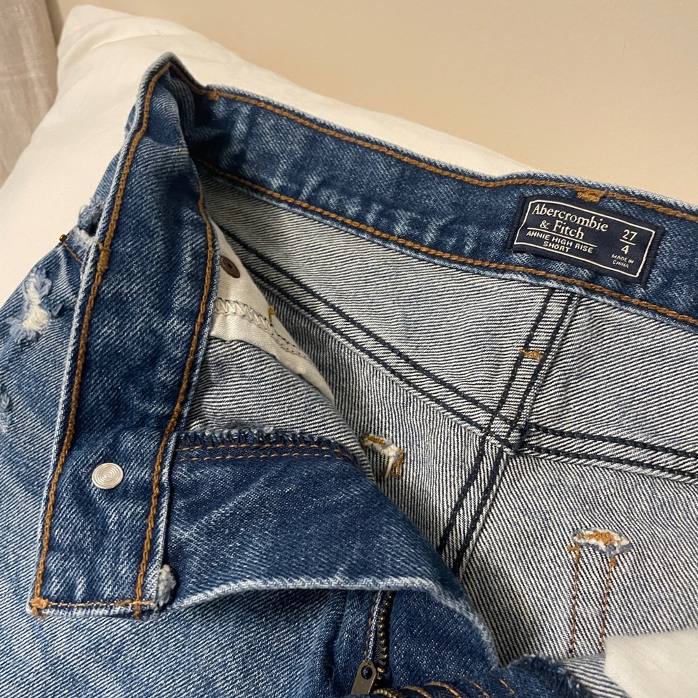 Abercrombie & Fitch High Rise Classic Denim Shorts